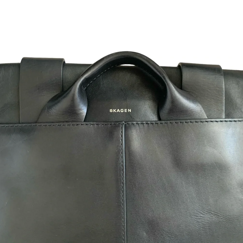Skagen Black Men’s Cowhide Leather Messenger Bag